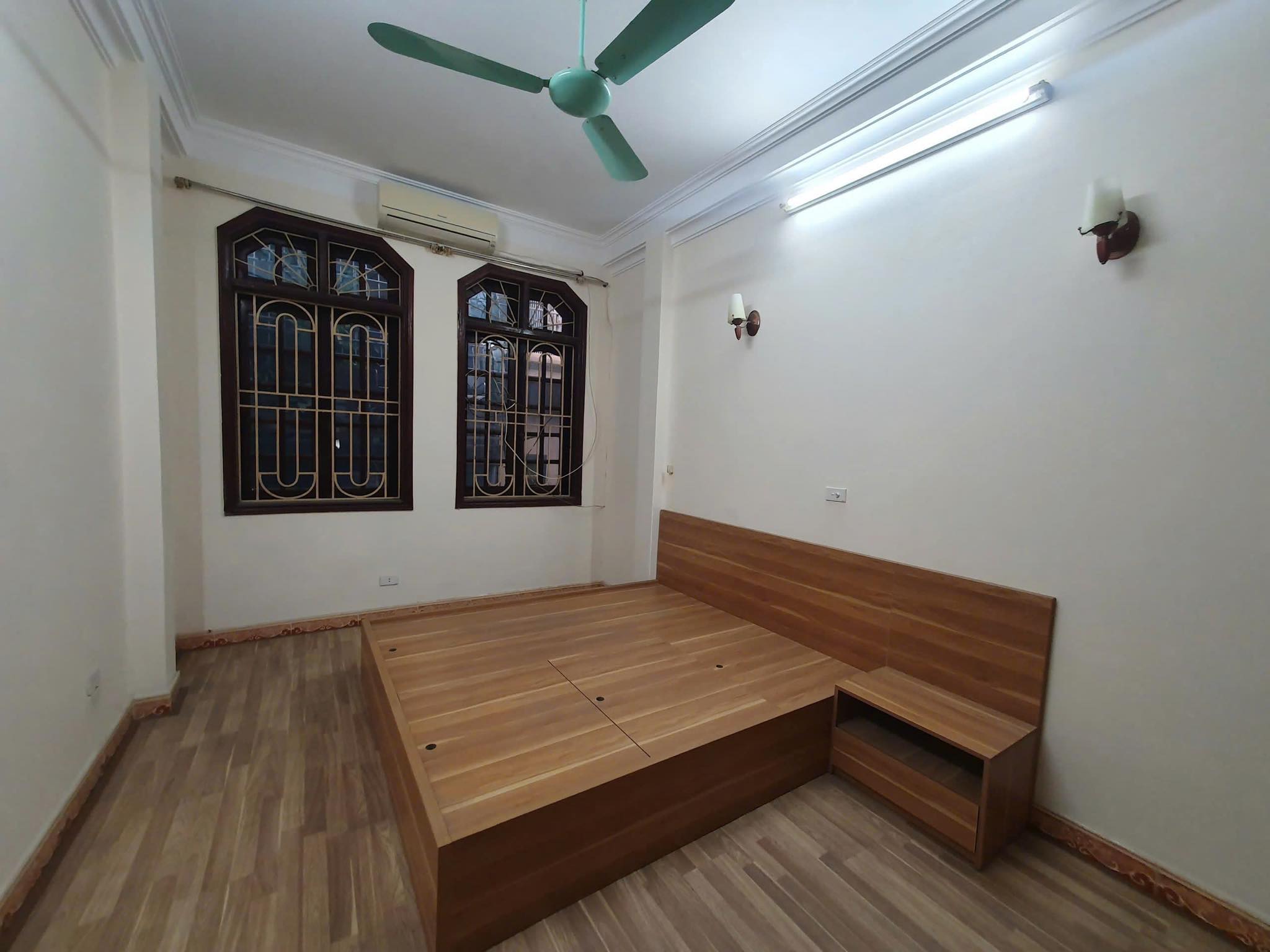 Cho thuê nhà ở gia đình ngõ 175 Phố Định Công, 5 tầng, 35m2, 3 ngủ, 4 WC, giá 12 Triệu - Ảnh 3